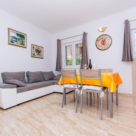 Apartmani Ferdi Trogir Eksteriør bilde