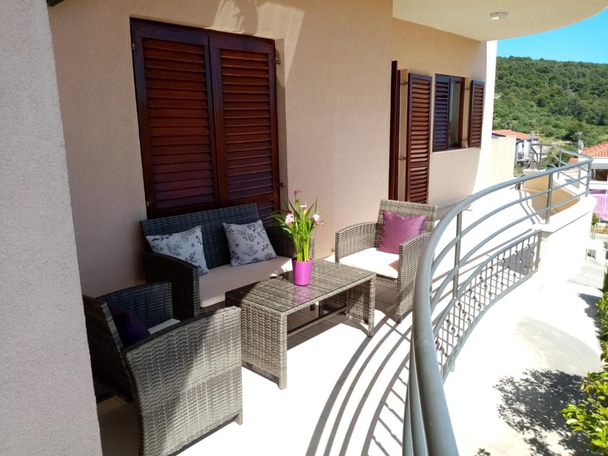 Apartmani Ferdi Trogir Eksteriør bilde