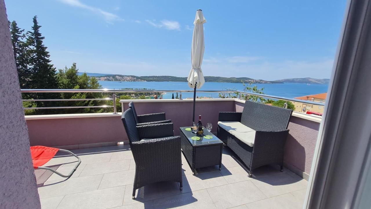 Apartmani Ferdi Trogir Eksteriør bilde