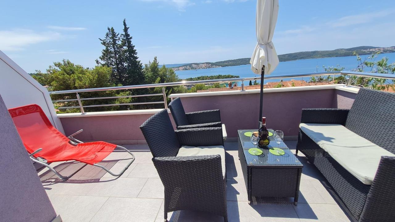 Apartmani Ferdi Trogir Eksteriør bilde