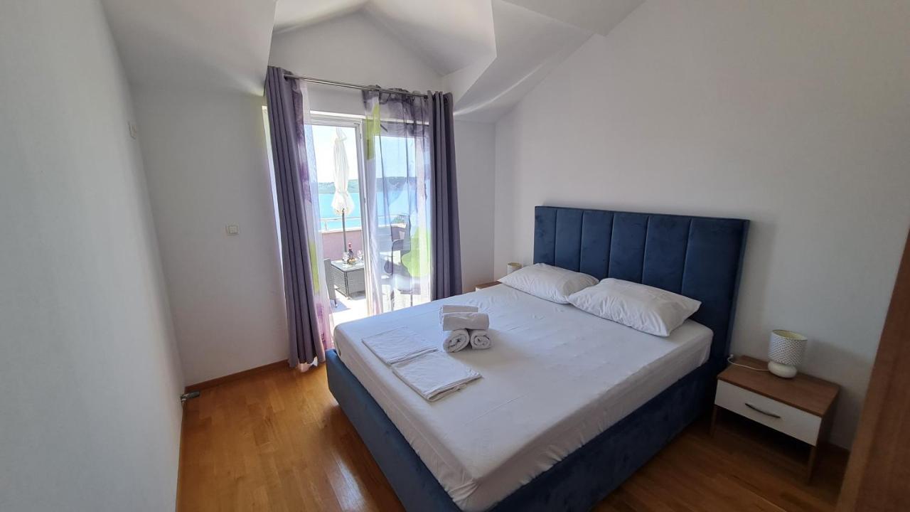 Apartmani Ferdi Trogir Eksteriør bilde