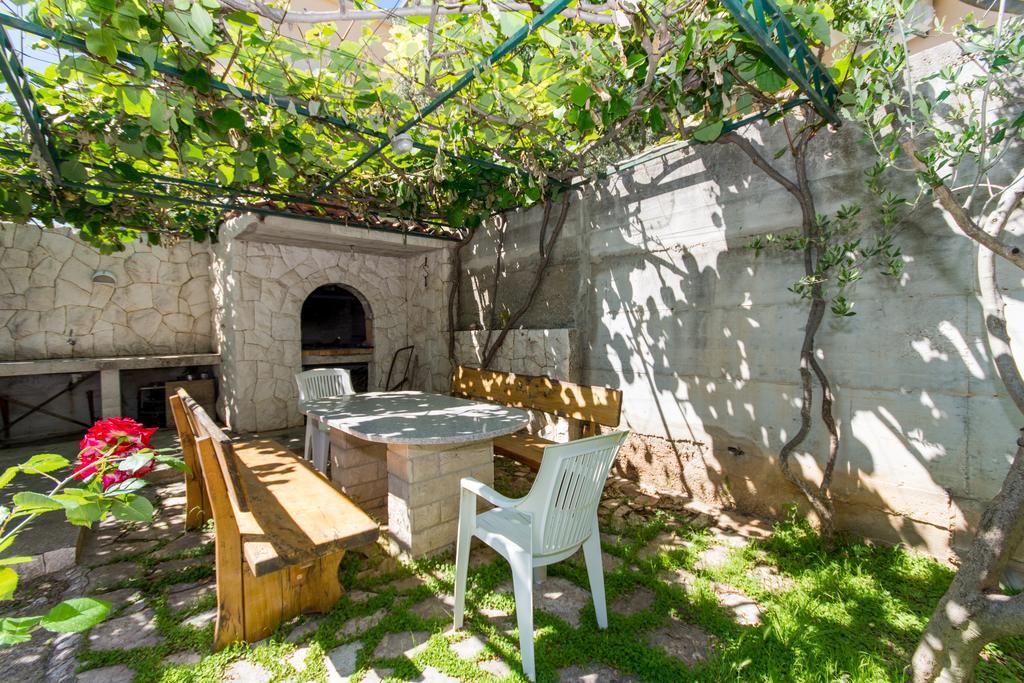 Apartmani Ferdi Trogir Eksteriør bilde