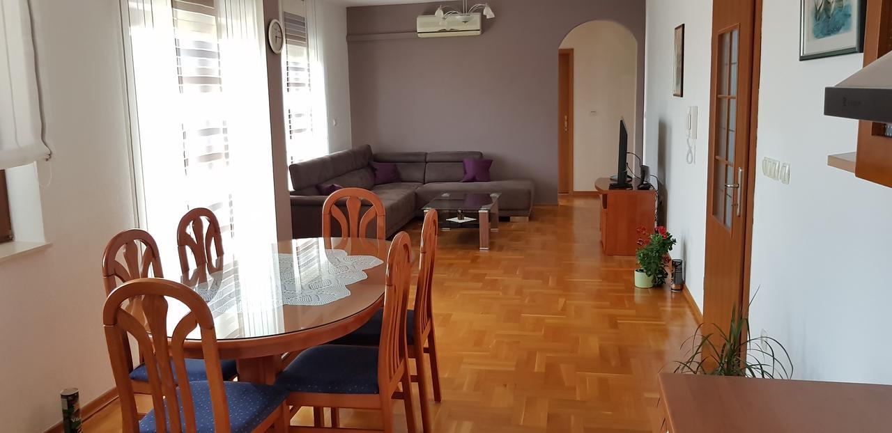 Apartmani Ferdi Trogir Eksteriør bilde