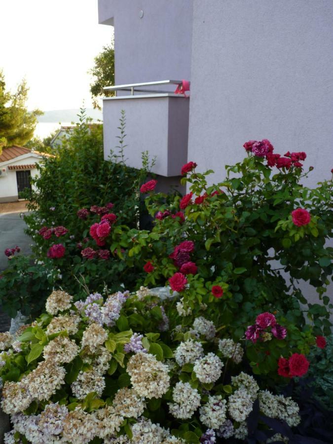 Apartmani Ferdi Trogir Eksteriør bilde